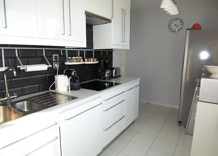 דירה T3 Centre Avec Parking Et Wifi - Fr-1-374-34 *