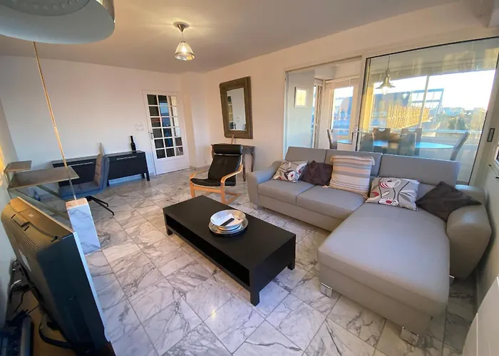 T3 Centre Avec Parking Et Wifi - Fr-1-374-34 *